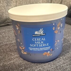 Bath & Body Works Cereal Milk Soft Serve Candle - Blue and White